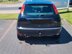 Schwarz Gebraucht 2004 Ford Focus Kleinwagen | 1.100 € (Fairer Preis)