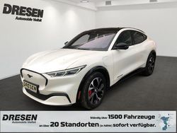 Starweiß metallic Gebraucht 2022 Ford Mustang Mach-E Extended Range SUV | 32.250 € (Superpreis)