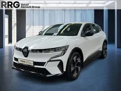 Weiß Gebraucht 2023 Renault Mégane Equilibre Limousine | 22.880 € (Fairer Preis)