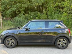 Schwarz Gebraucht 2023 Mini Cooper SE Kleinwagen | 18.900 € (Fairer Preis)