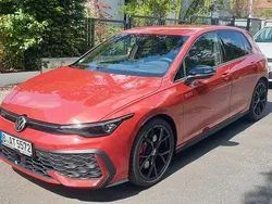 Rot Gebraucht 2024 VW Golf VIII GTI Limousine | 41.000 € (Guter Preis)