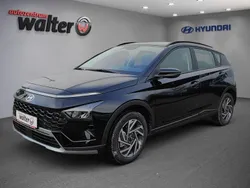 Phantom black / met Gebraucht 2024 Hyundai Bayon Trend SUV | 22.590 € (Fairer Preis)