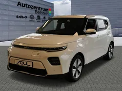 Weiß Gebraucht 2023 Kia Soul EV Inspiration SUV | 36.690 € (Teuer)