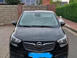 Schwarz Gebraucht 2018 Opel Crossland X SUV | 9.999 € (Guter Preis)