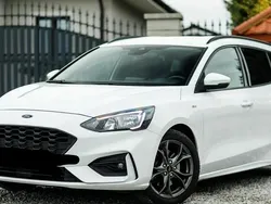 Weiß Gebraucht 2019 Ford Focus ST-Line Kombi | 11.900 € (Guter Preis)