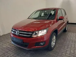 Rot Gebraucht 2015 VW Tiguan Trendline SUV | 17.880 € (Fairer Preis)