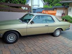 Grün Gebraucht 1979 Mercedes E230 Coupé | 17.000 €