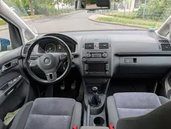 Blau Gebraucht 2010 VW Touran Trendline Van / Kleinbus | 5.500 € (Guter Preis)