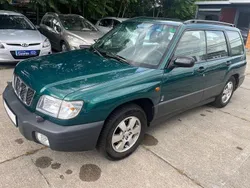 Grün Gebraucht 2001 Subaru Forester SUV | 4.990 €