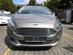 Silber Gebraucht 2017 Ford S-MAX Titanium Van / Kleinbus | 10.900 € (Fairer Preis)