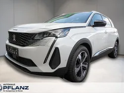 Weiss Gebraucht 2022 Peugeot 5008 Allure Van / Kleinbus | 31.190 € (Teuer)