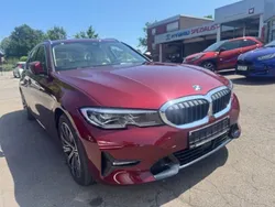 Rot Gebraucht 2022 BMW 318 Sport Line Kombi | 29.800 € (Guter Preis)