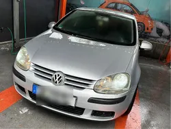 Silber Gebraucht 2004 VW Golf V Kleinwagen | 4.000 € (Teuer)