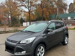 Grau Gebraucht 2016 Ford Kuga SUV | 11.950 € (Guter Preis)