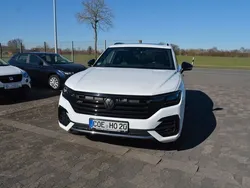 Weiß Gebraucht 2020 VW Touareg R-line SUV | 54.890 € (Teuer)