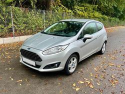 Silber Gebraucht 2014 Ford Fiesta Titanium Kleinwagen | 5.300 € (Fairer Preis)