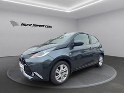 Grau Gebraucht 2015 Toyota Aygo X-wave Kleinwagen | 8.588 € (Etwas zu teuer)