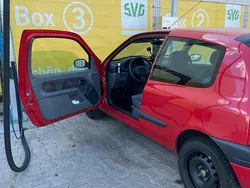 Rot Gebraucht 2000 Renault Clio II Limousine | 1.750 €