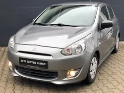 Grau Gebraucht 2015 Mitsubishi Space Star Diamant Edition Kleinwagen | 4.599 € (Fairer Preis)