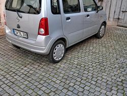 Silber Gebraucht 2006 Opel Agila Kleinwagen | 1.800 €