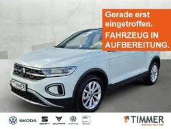 Pure white Gebraucht 2024 VW T-Roc Style SUV | 26.880 € (Superpreis)