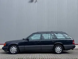 Schwarz Gebraucht 1989 Mercedes E300 Limousine | 11.900 €
