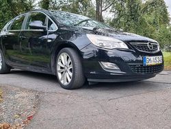 Schwarz Gebraucht 2010 Opel Astra Kleinwagen | 4.799 € (Teuer)