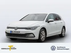 Pure white Gebraucht 2023 VW Golf VIII IQ Drive Limousine | 23.460 € (Superpreis)