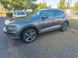 Grau Gebraucht 2018 VW Touareg SUV | 32.900 € (Superpreis)