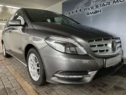 Grau Gebraucht 2012 Mercedes B200 Van / Kleinbus | 12.750 € (Fairer Preis)