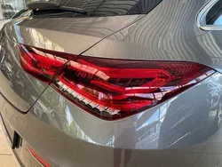 Grau Gebraucht 2020 Mercedes CLA200 Shooting Brake AMG Kombi | 23.590 € (Guter Preis)