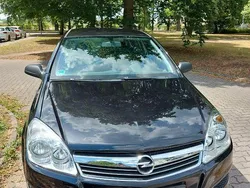 Schwarz Gebraucht 2009 Opel Astra Selection Limousine | 3.300 € (Fairer Preis)