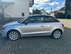 Silber Gebraucht 2013 Audi A1 Attraction Kleinwagen | 9.500 € (Etwas zu teuer)