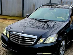 Schwarz Gebraucht 2012 Mercedes 250 Kombi | 9.900 €