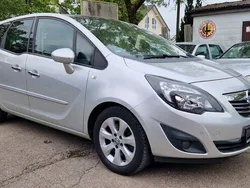Silber Gebraucht 2010 Opel Meriva Innovation Van / Kleinbus | 2.599 € (Superpreis)