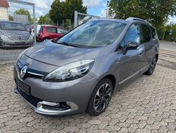 Grau Gebraucht 2016 Renault Grand Scénic IV Bose Edition Van / Kleinbus | 6.999 € (Fairer Preis)