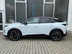 Okenit weiss metallic Gebraucht 2024 Peugeot e-3008 GT SUV | 46.800 € (Guter Preis)