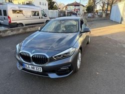 Grau Gebraucht 2019 BMW 118 Kleinwagen | 15.899 € (Fairer Preis)