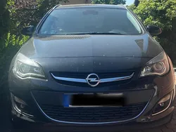 Schwarz Gebraucht 2014 Opel Astra Exklusiv Kombi | 4.444 € (Guter Preis)