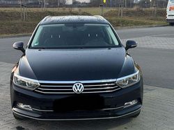 Schwarz Gebraucht 2017 VW Passat Highline Kombi | 14.500 € (Fairer Preis)