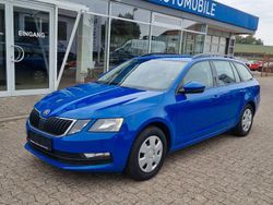 Blau Gebraucht 2018 Skoda Octavia Ambition Kombi | 7.500 € (Superpreis)