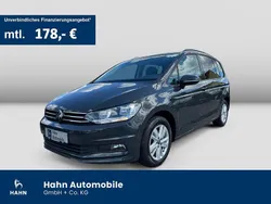 Grau Gebraucht 2021 VW Touran Comfortline Van / Kleinbus | 20.990 € (Fairer Preis)