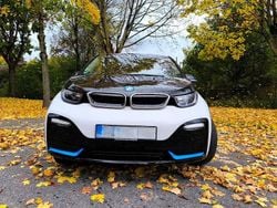 Weiß Gebraucht 2021 BMW i3 Comfort Edition Kleinwagen | 20.750 € (Guter Preis)