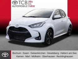 Weiß Neu 2025 Toyota Yaris Hybrid Limousine | 28.900 € (Etwas zu teuer)