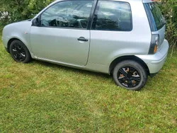 Silber Gebraucht 2004 Seat Arosa Kleinwagen | 500 € (Guter Preis)