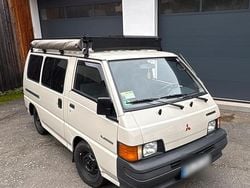 Beige Gebraucht 1991 Mitsubishi L300 Van / Kleinbus | 25.000 €