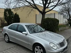 Silber Gebraucht 2003 Mercedes E280 Avantgarde Limousine | 4.499 €