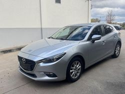 Silber Gebraucht 2018 Mazda 3 Exclusive-Line Limousine | 9.800 € (Fairer Preis)