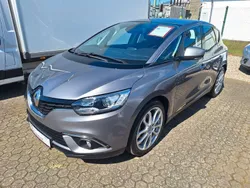 Grau Gebraucht 2016 Renault Scénic III Experience Van / Kleinbus | 9.990 € (Fairer Preis)