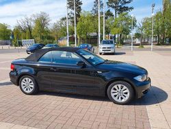 Schwarz Gebraucht 2010 BMW 118 Cabriolet Cabrio | 7.490 € (Fairer Preis)